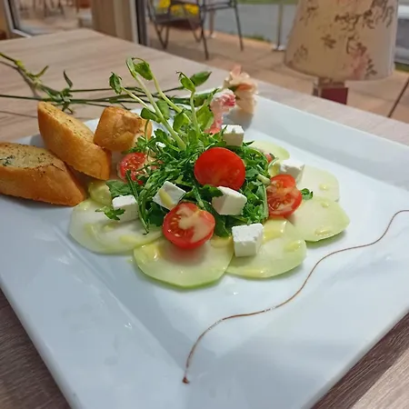 Otel Cieplice Medi &