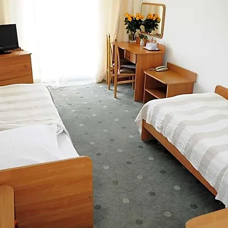 Hotel Cieplice Medi & 3*
